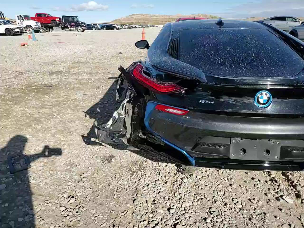 Фото: WBY2Z2C52FV392684