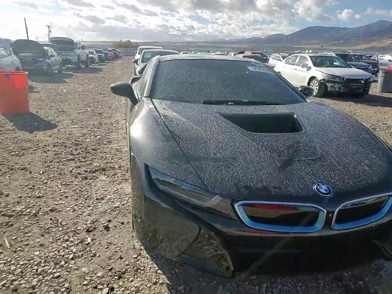 Фото: WBY2Z2C52FV392684