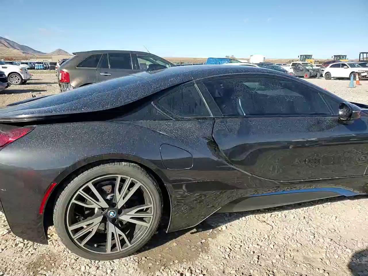 Фото: WBY2Z2C52FV392684