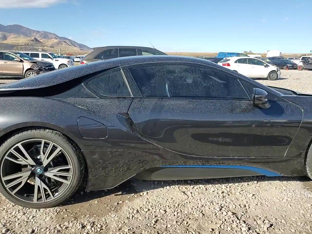 Фото: WBY2Z2C52FV392684