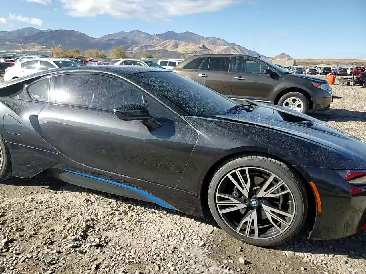 Фото: WBY2Z2C52FV392684