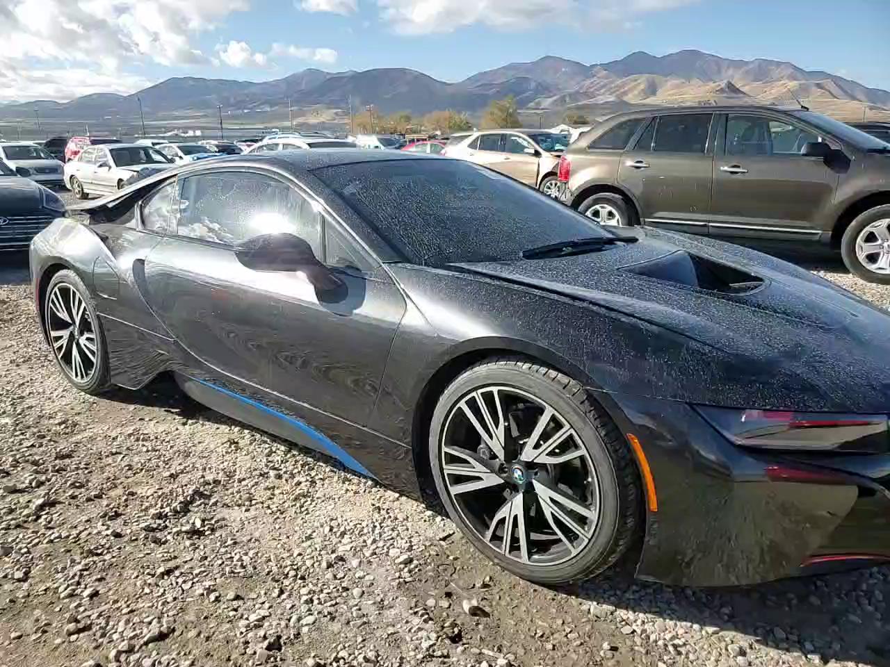 Фото: WBY2Z2C52FV392684