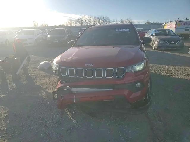 2025 Jeep Compass Latitude VIN: 3C4NJDBN2ST561325 Lot: 92918685