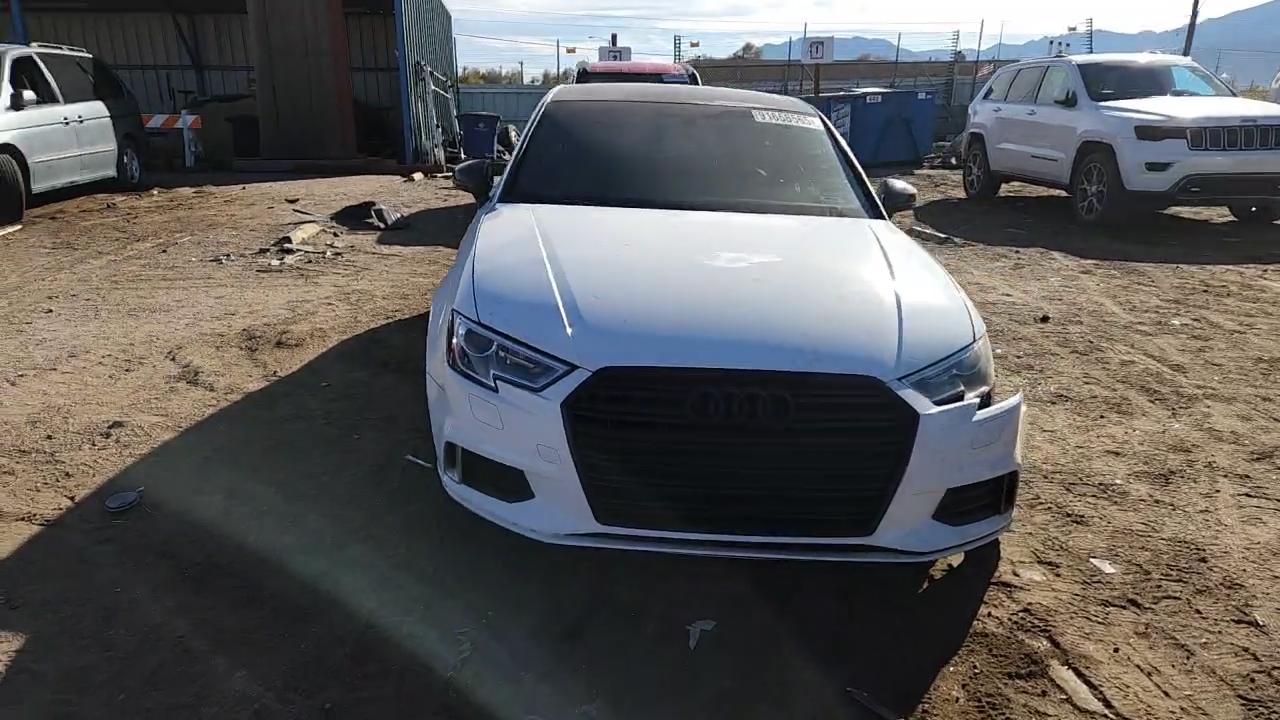 Фото: WAUB8GFF8H1042733