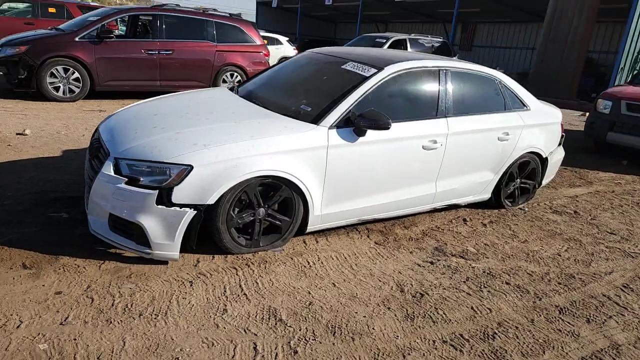 Фото: WAUB8GFF8H1042733