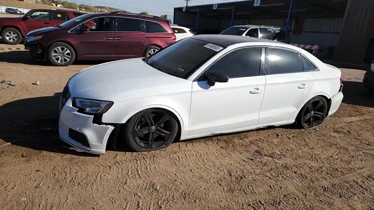 Фото: WAUB8GFF8H1042733