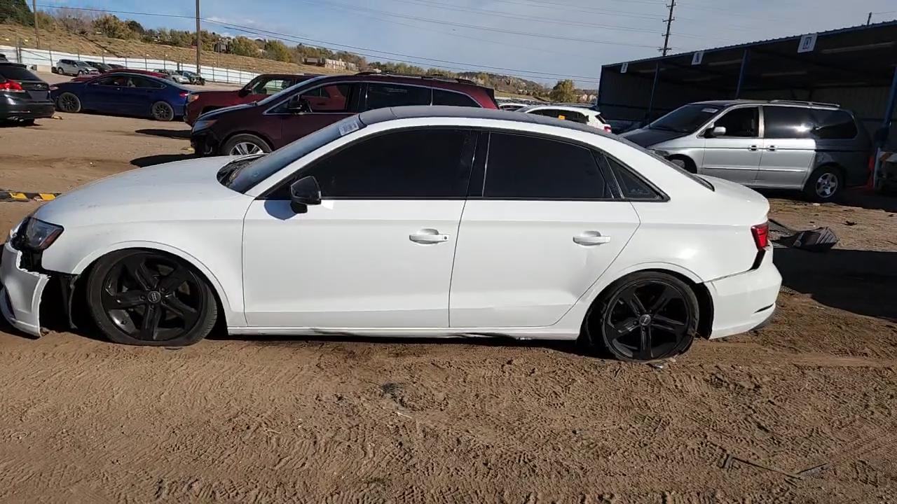 Фото: WAUB8GFF8H1042733