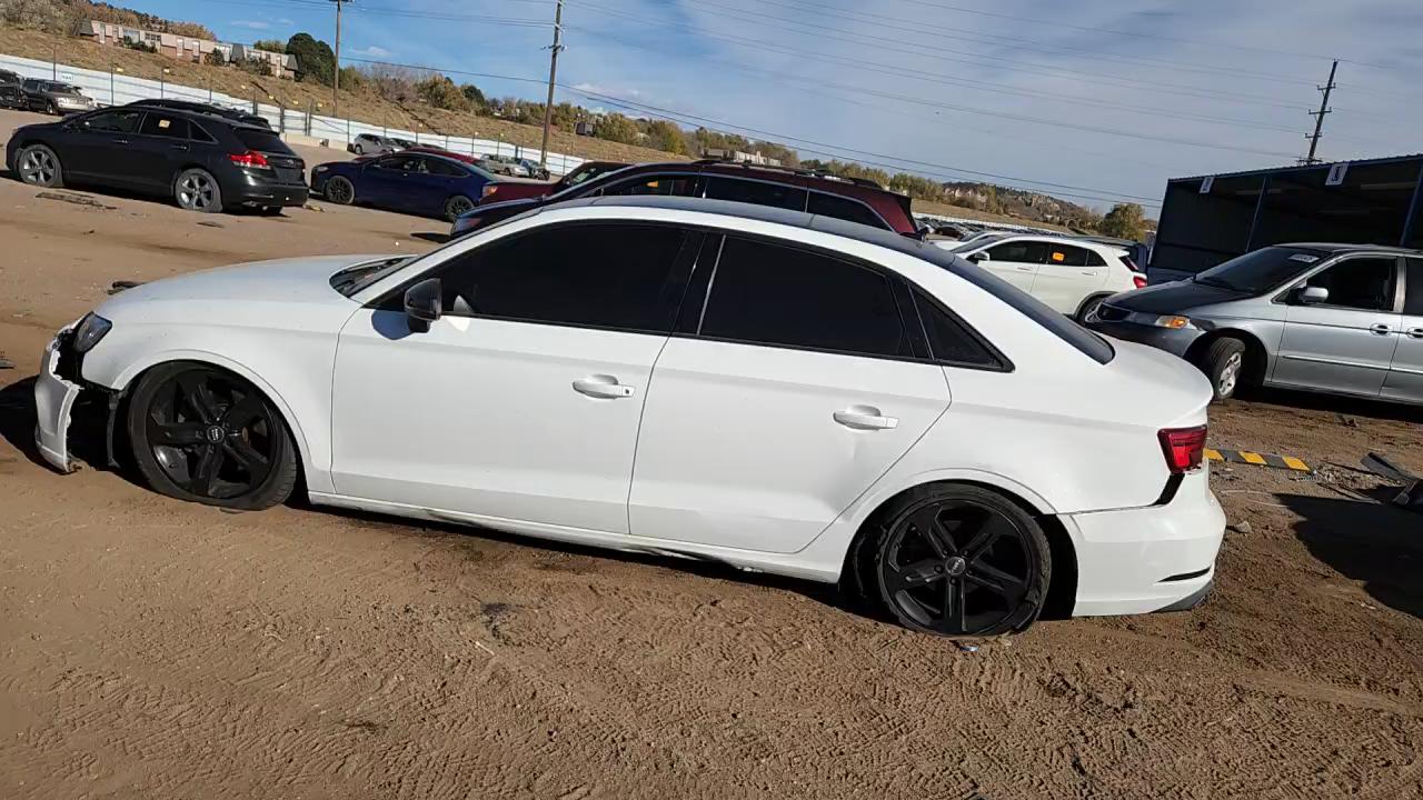 Фото: WAUB8GFF8H1042733