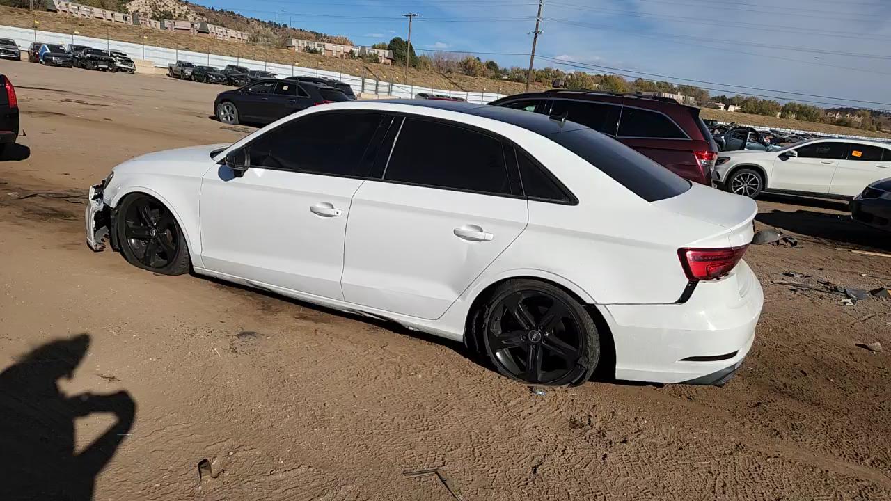 Фото: WAUB8GFF8H1042733