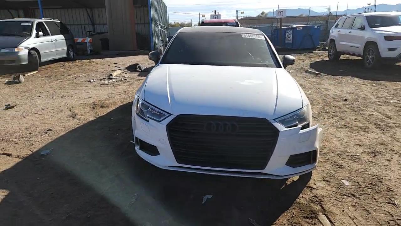 Фото: WAUB8GFF8H1042733