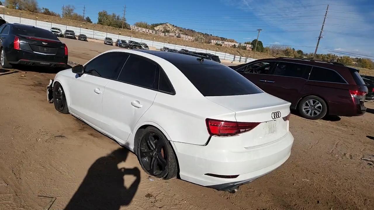 Фото: WAUB8GFF8H1042733