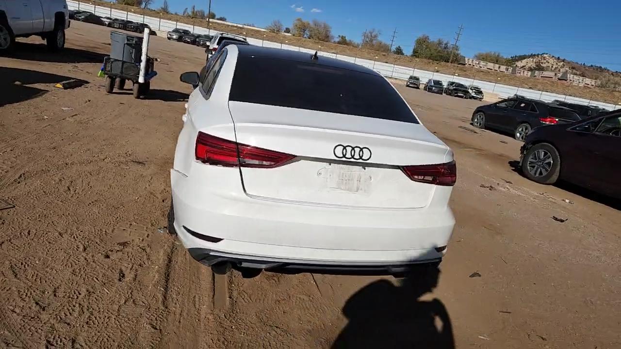 Фото: WAUB8GFF8H1042733