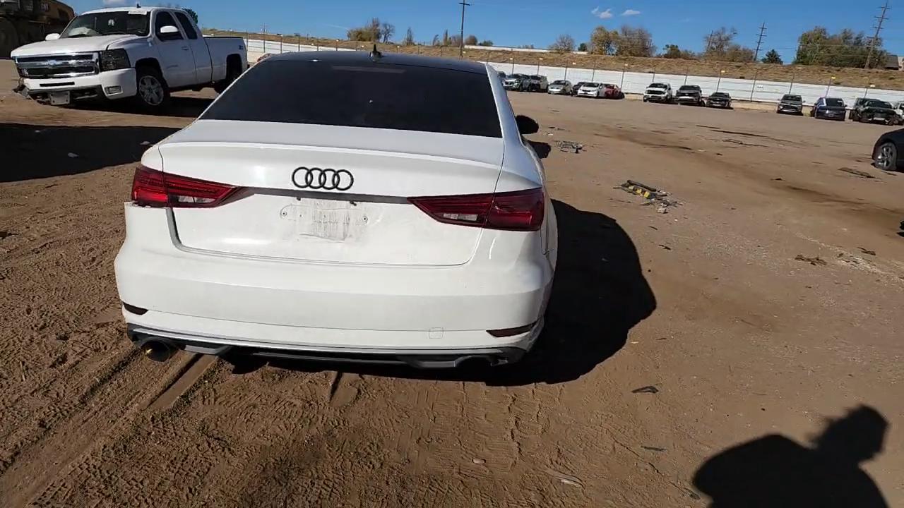 Фото: WAUB8GFF8H1042733