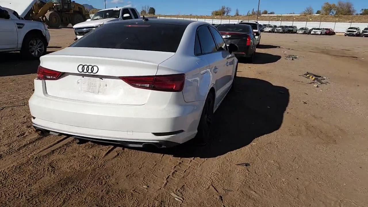 Фото: WAUB8GFF8H1042733