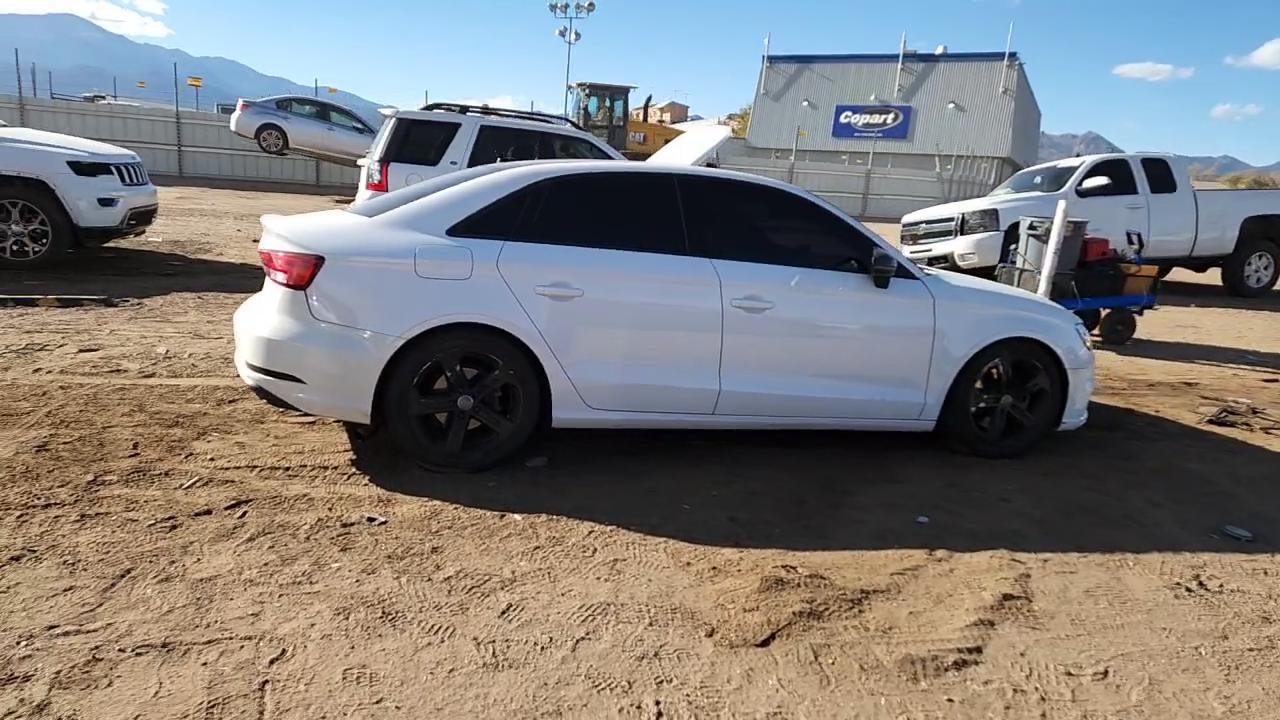 Фото: WAUB8GFF8H1042733