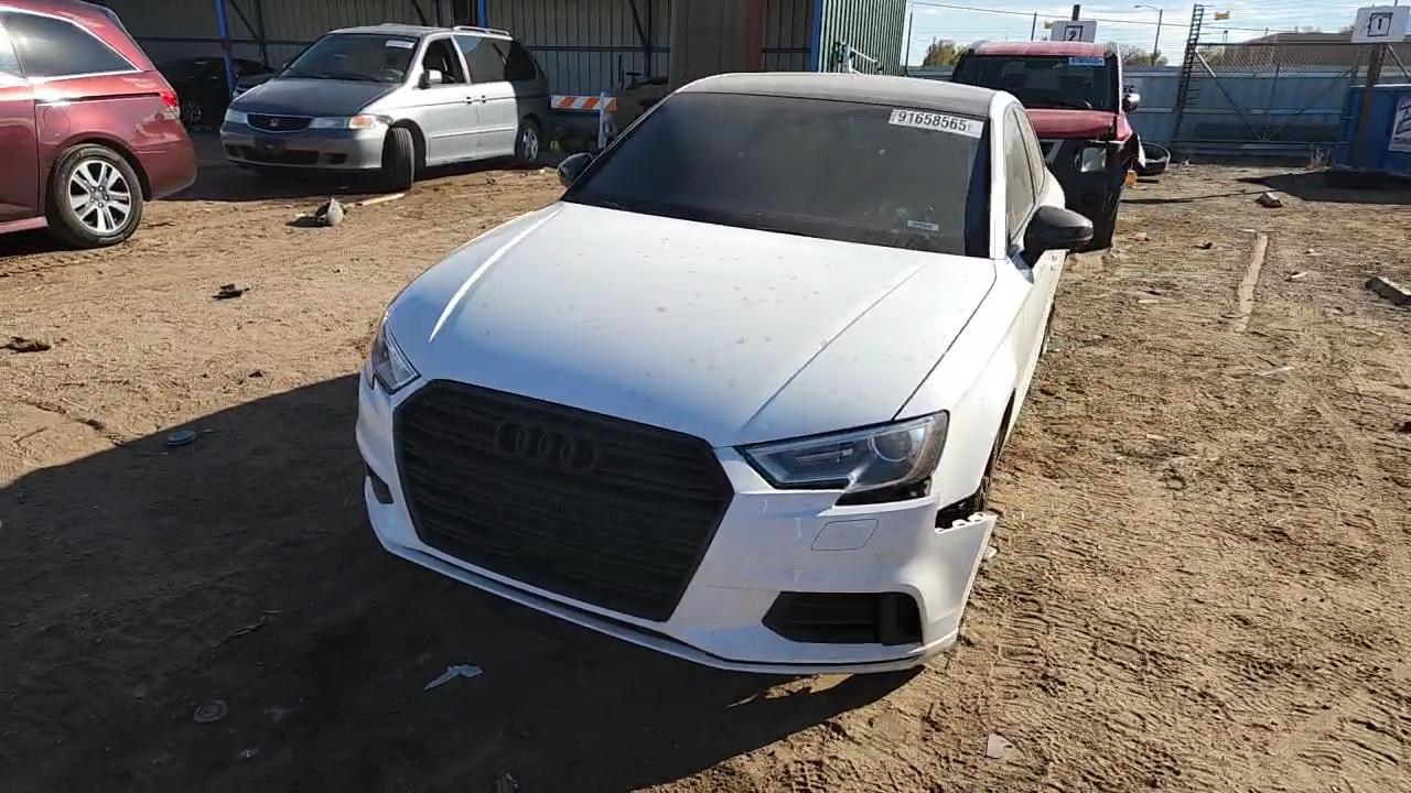 Фото: WAUB8GFF8H1042733