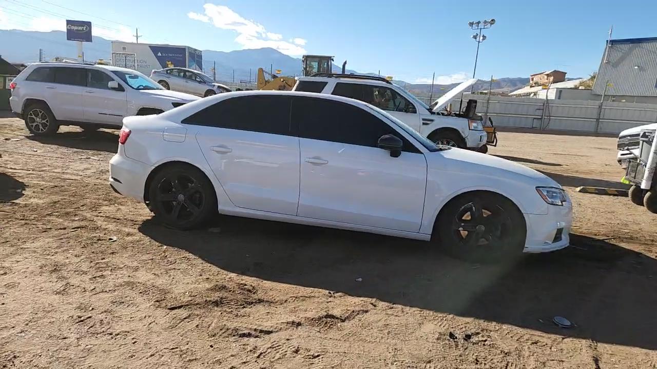 Фото: WAUB8GFF8H1042733