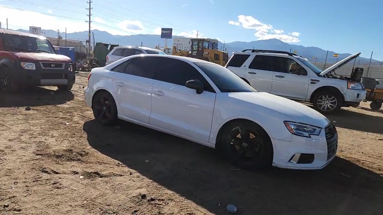 Фото: WAUB8GFF8H1042733