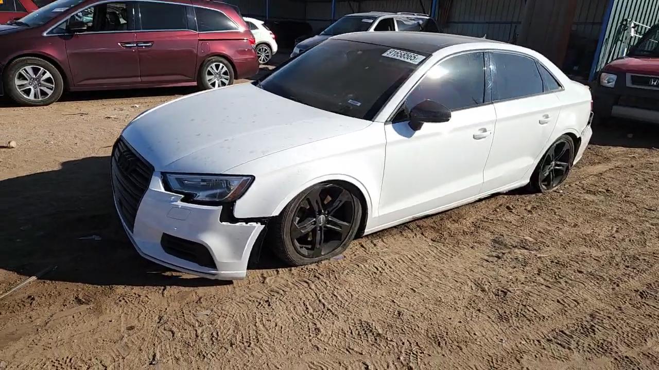 Фото: WAUB8GFF8H1042733