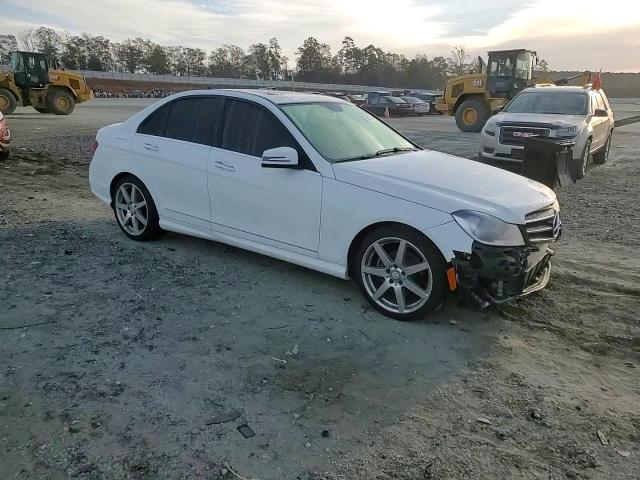 2014 Mercedes-Benz C 250 VIN: WDDGF4HB0EA956144 Lot: 92588285