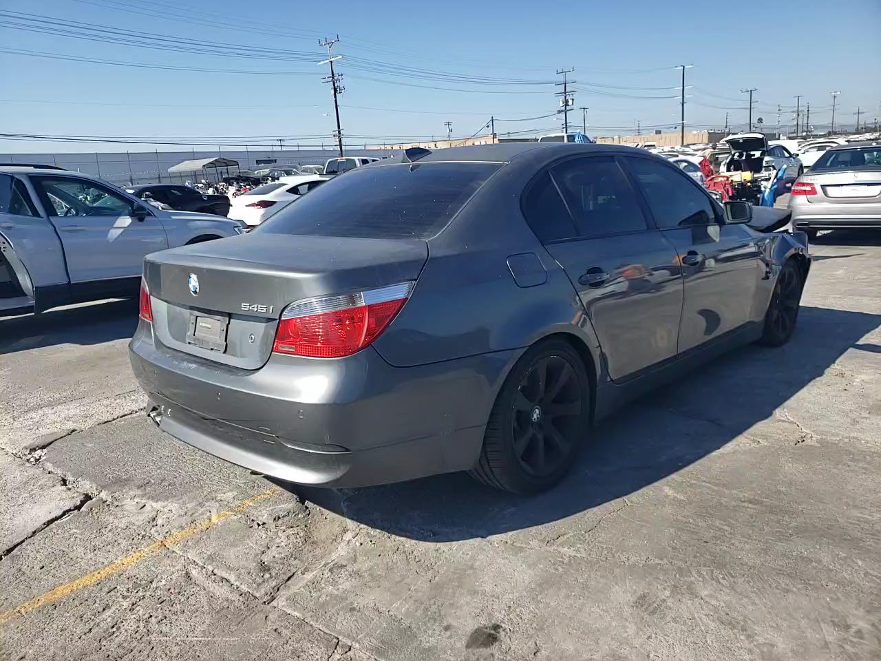 Фото: WBANB33545CN65833