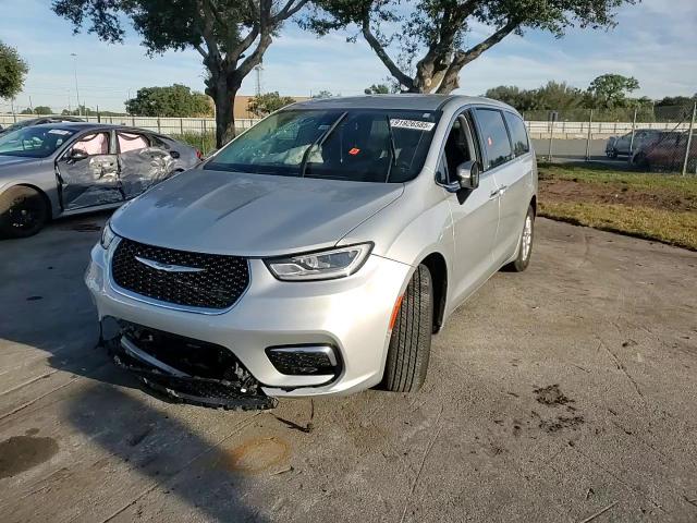 2023 Chrysler Pacifica Touring L VIN: 2C4RC1BG8PR591807 Lot: 91926585