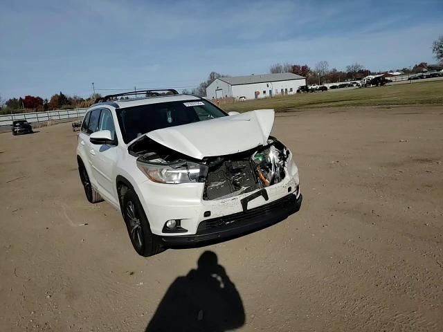2016 Toyota Highlander Xle VIN: 5TDJKRFH5GS352420 Lot: 91933155
