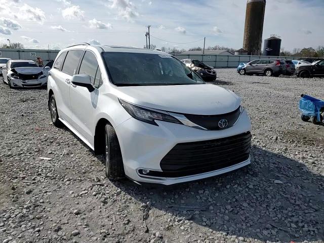 2022 Toyota Sienna Xle VIN: 5TDJRKEC8NS104118 Lot: 94442165
