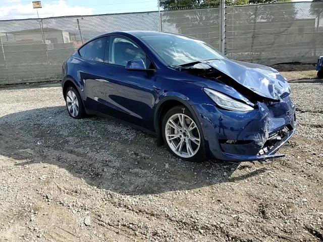 2022 Tesla Model Y VIN: 7SAYGDEE3NA006734 Lot: 93398315