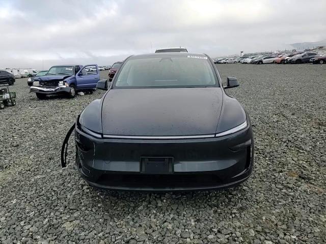 2026 Tesla Model Y VIN: 7SAYGDEE4TF350041 Lot: 93417435