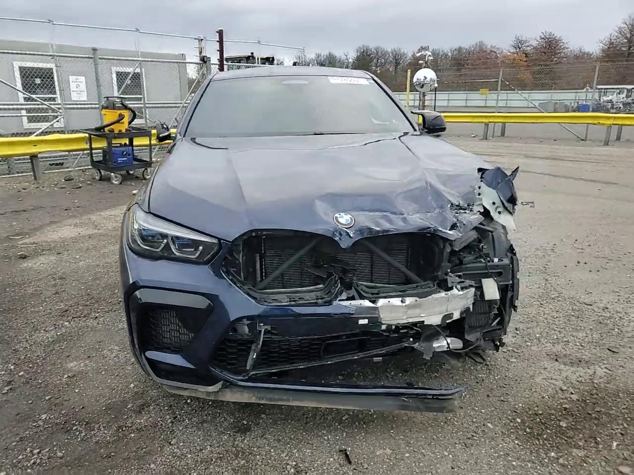 Фото: 5YMCY0C00N9L87564