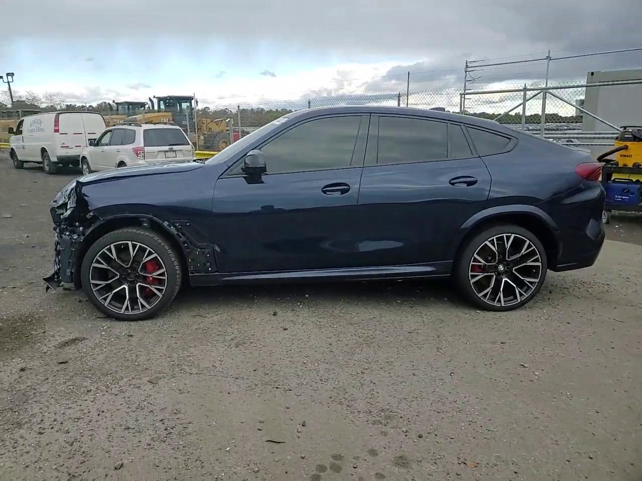 Фото: 5YMCY0C00N9L87564