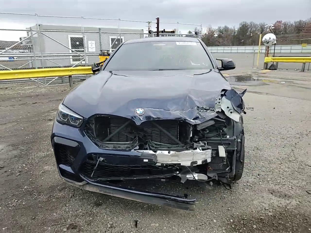 Фото: 5YMCY0C00N9L87564