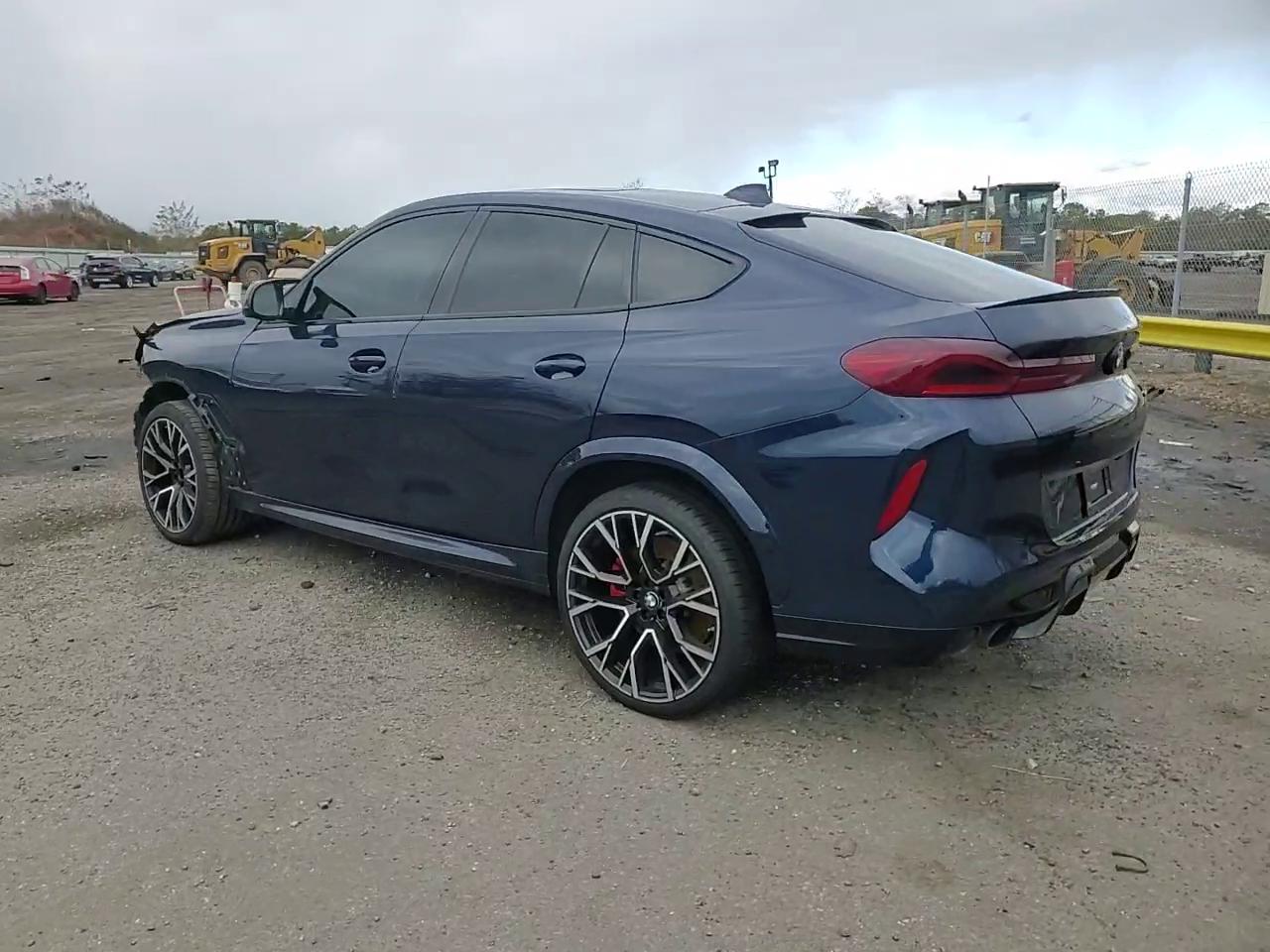 Фото: 5YMCY0C00N9L87564