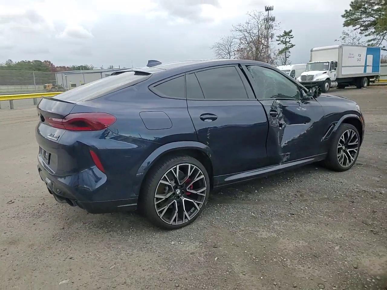 Фото: 5YMCY0C00N9L87564