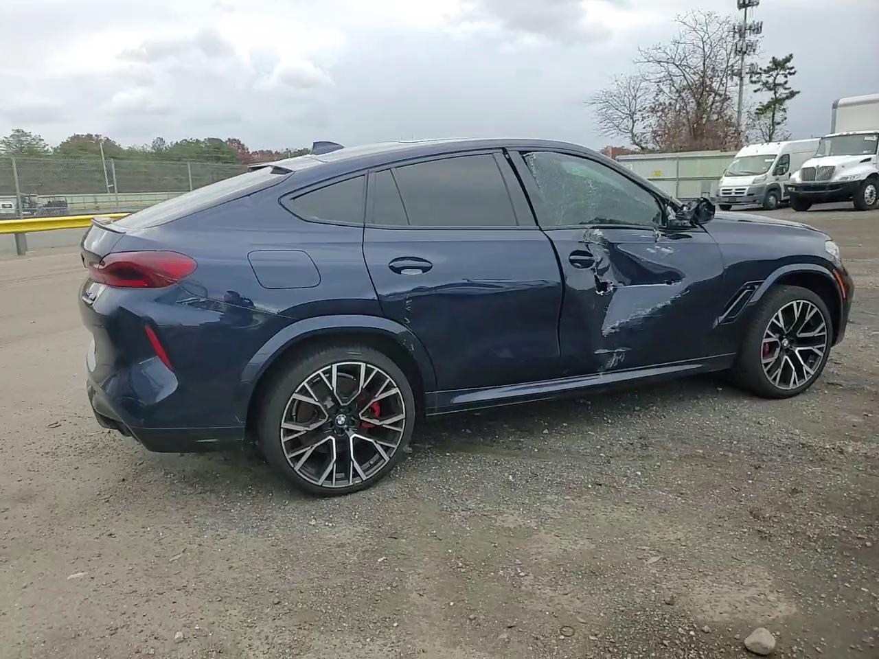 Фото: 5YMCY0C00N9L87564