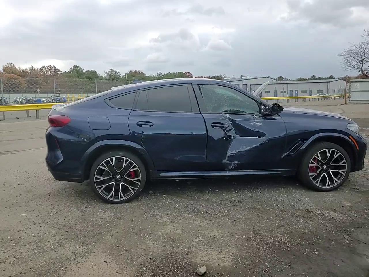 Фото: 5YMCY0C00N9L87564