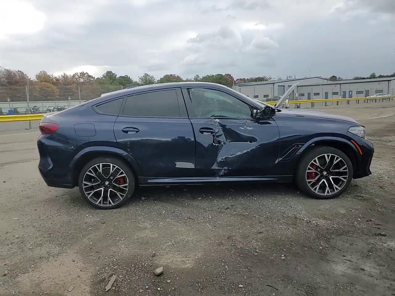 Фото: 5YMCY0C00N9L87564