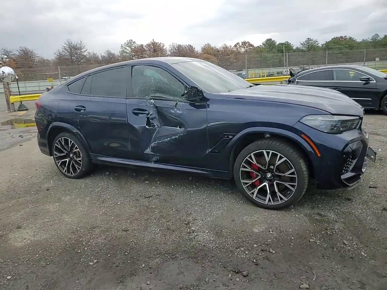 Фото: 5YMCY0C00N9L87564