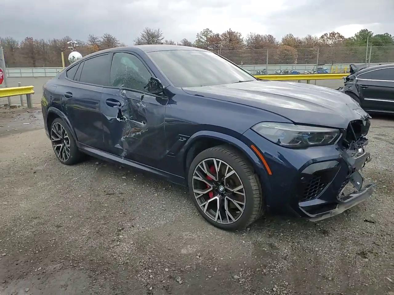 Фото: 5YMCY0C00N9L87564