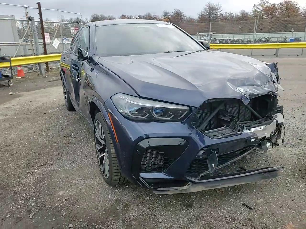 Фото: 5YMCY0C00N9L87564