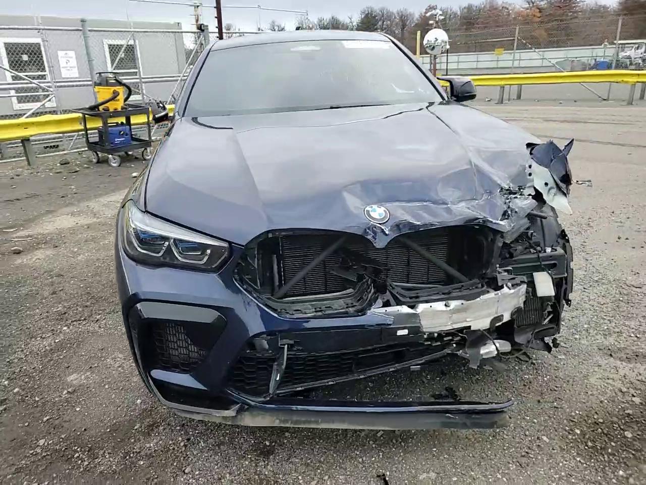 Фото: 5YMCY0C00N9L87564