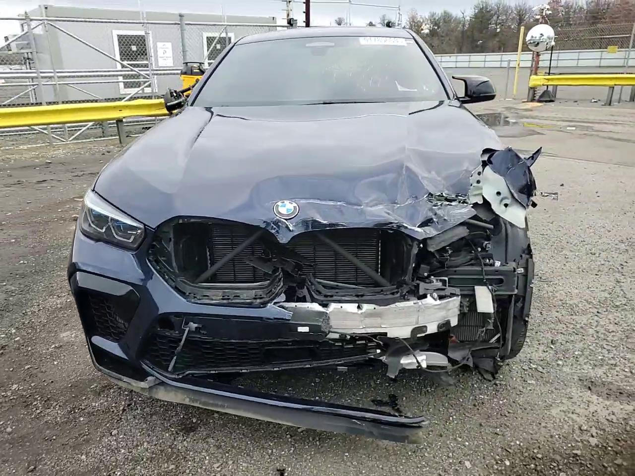 Фото: 5YMCY0C00N9L87564