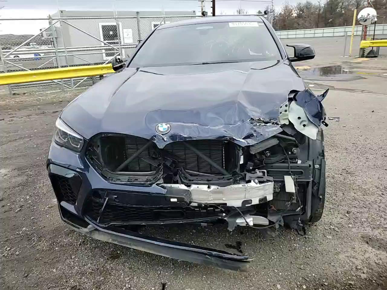 Фото: 5YMCY0C00N9L87564