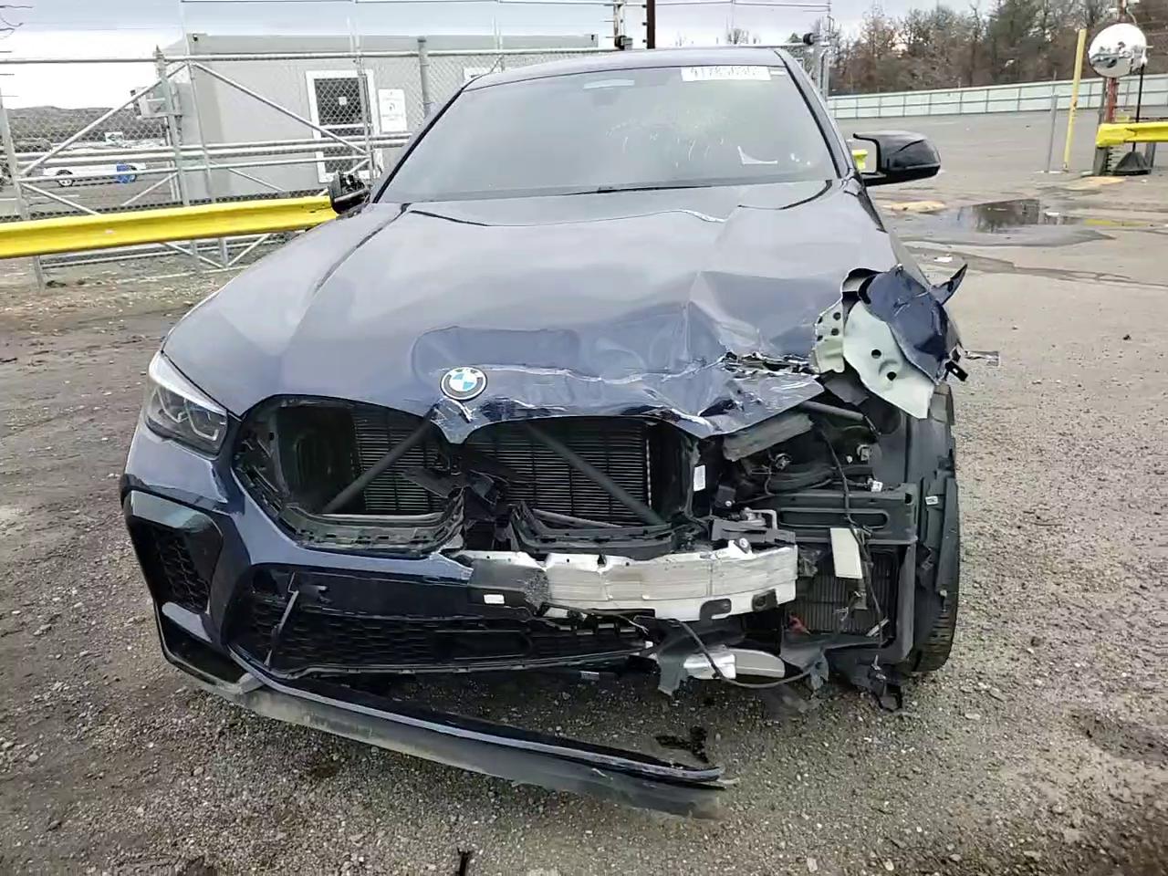 Фото: 5YMCY0C00N9L87564