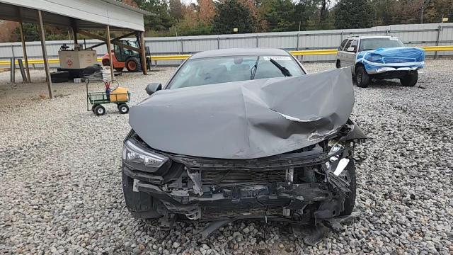 2018 Buick Regal Essence VIN: W04GP6SX5J1054259 Lot: 92709455