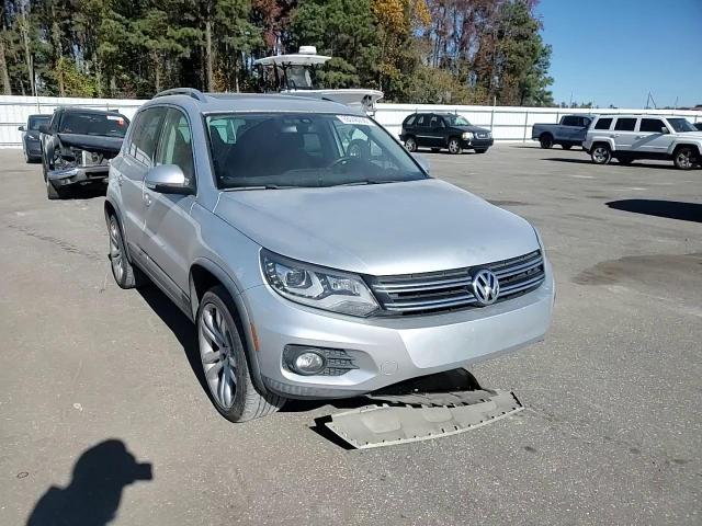 2012 Volkswagen Tiguan S VIN: WVGAV7AX3CW557153 Lot: 93048795