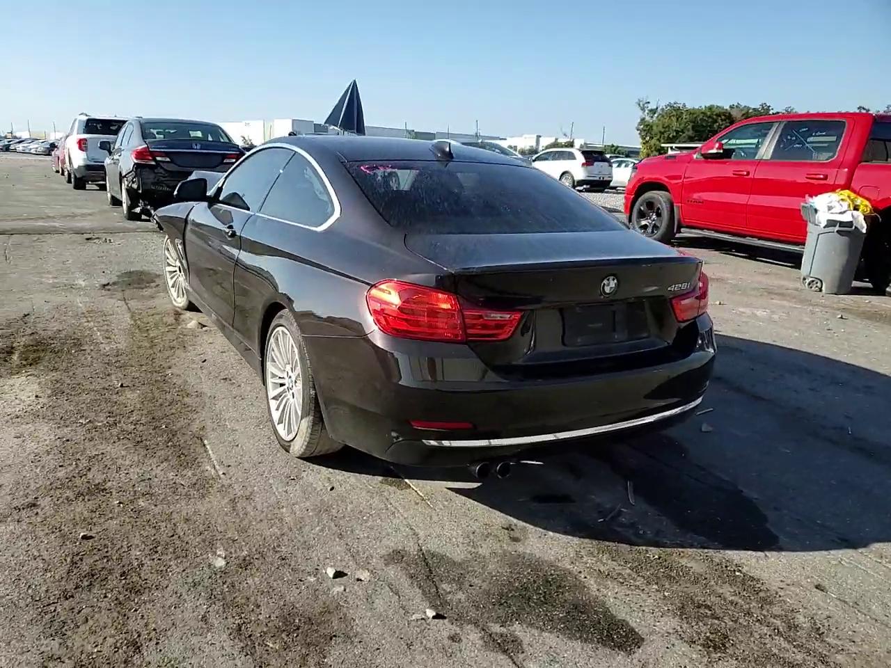 Фото: WBA3N3C58EK231535