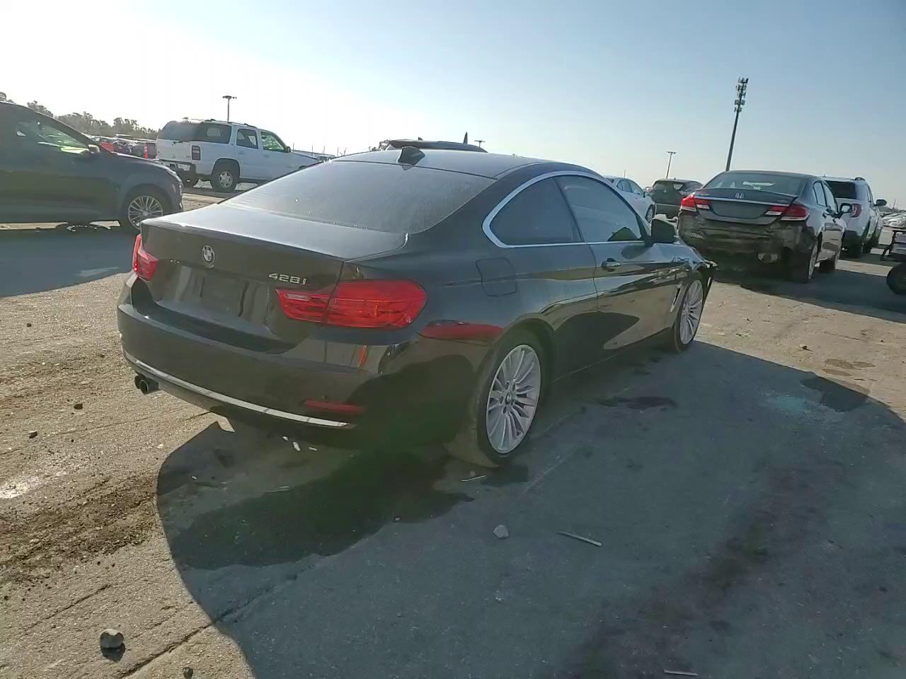 Фото: WBA3N3C58EK231535