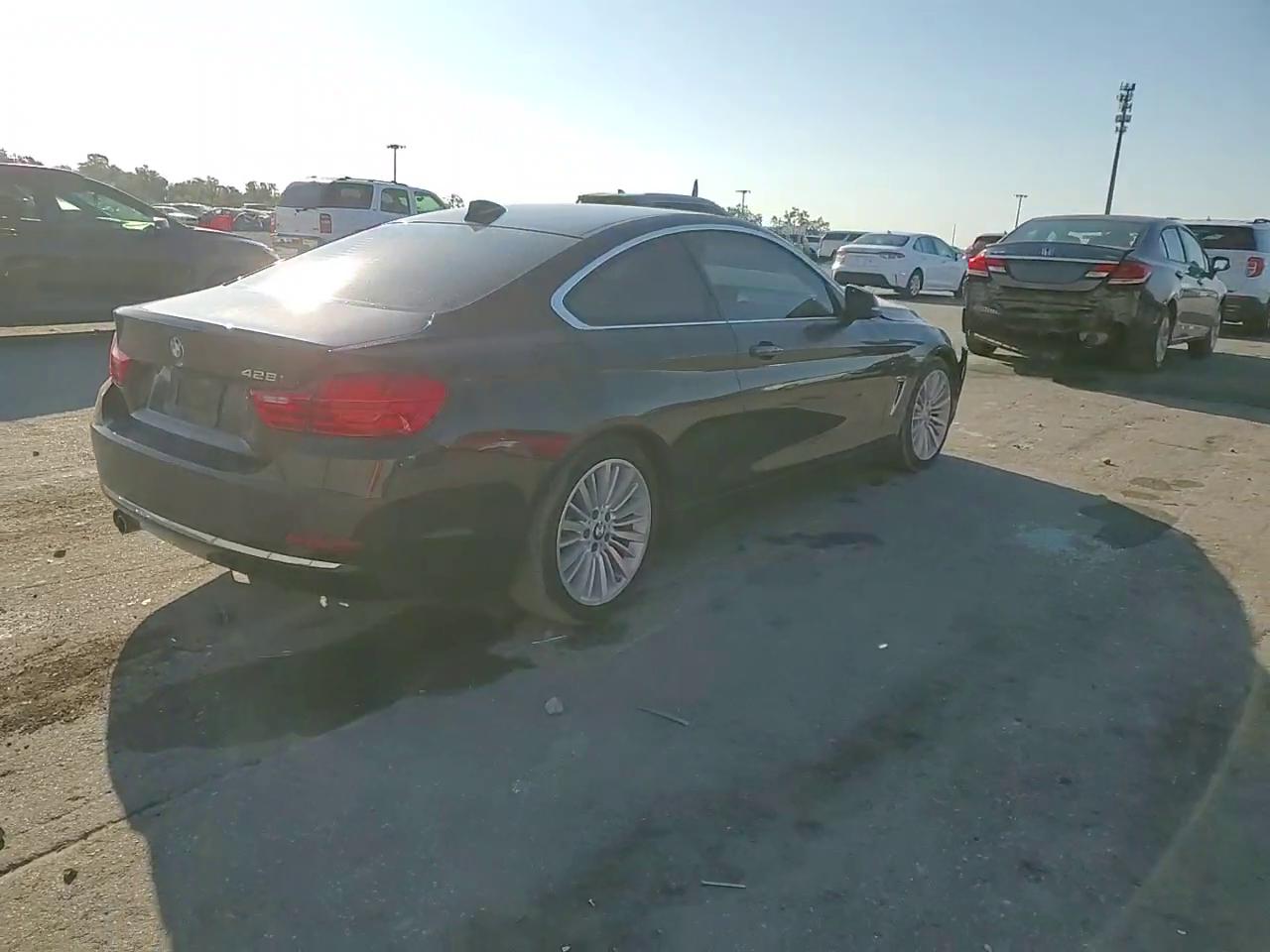 Фото: WBA3N3C58EK231535